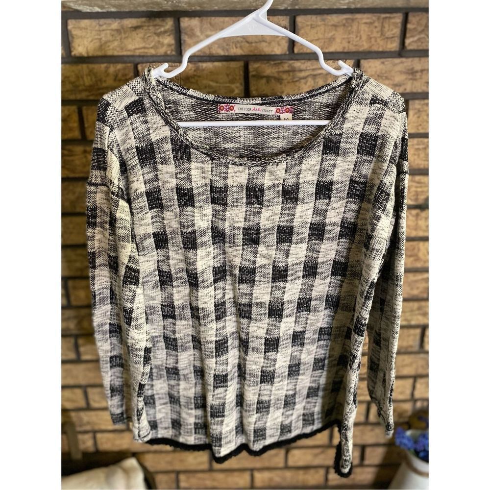 Chelsea & Violet‎ Black And White Plaid Sweater